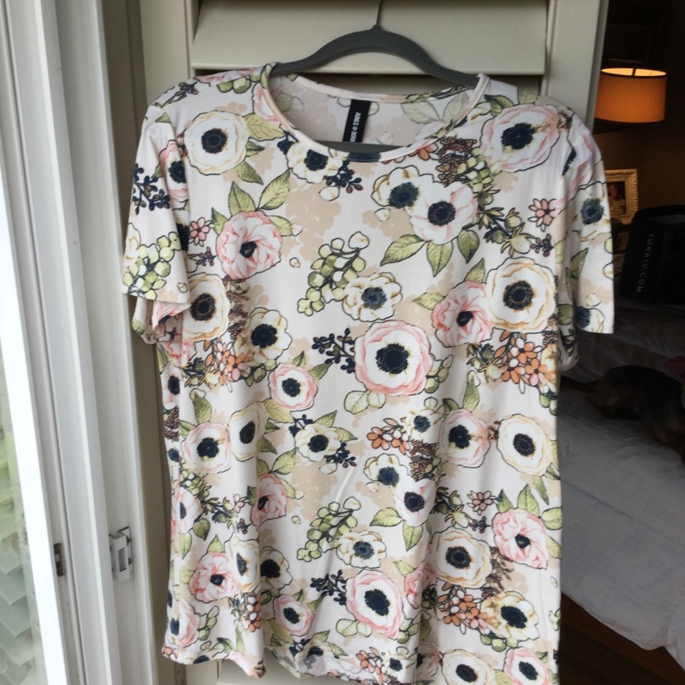 Soft floral tee